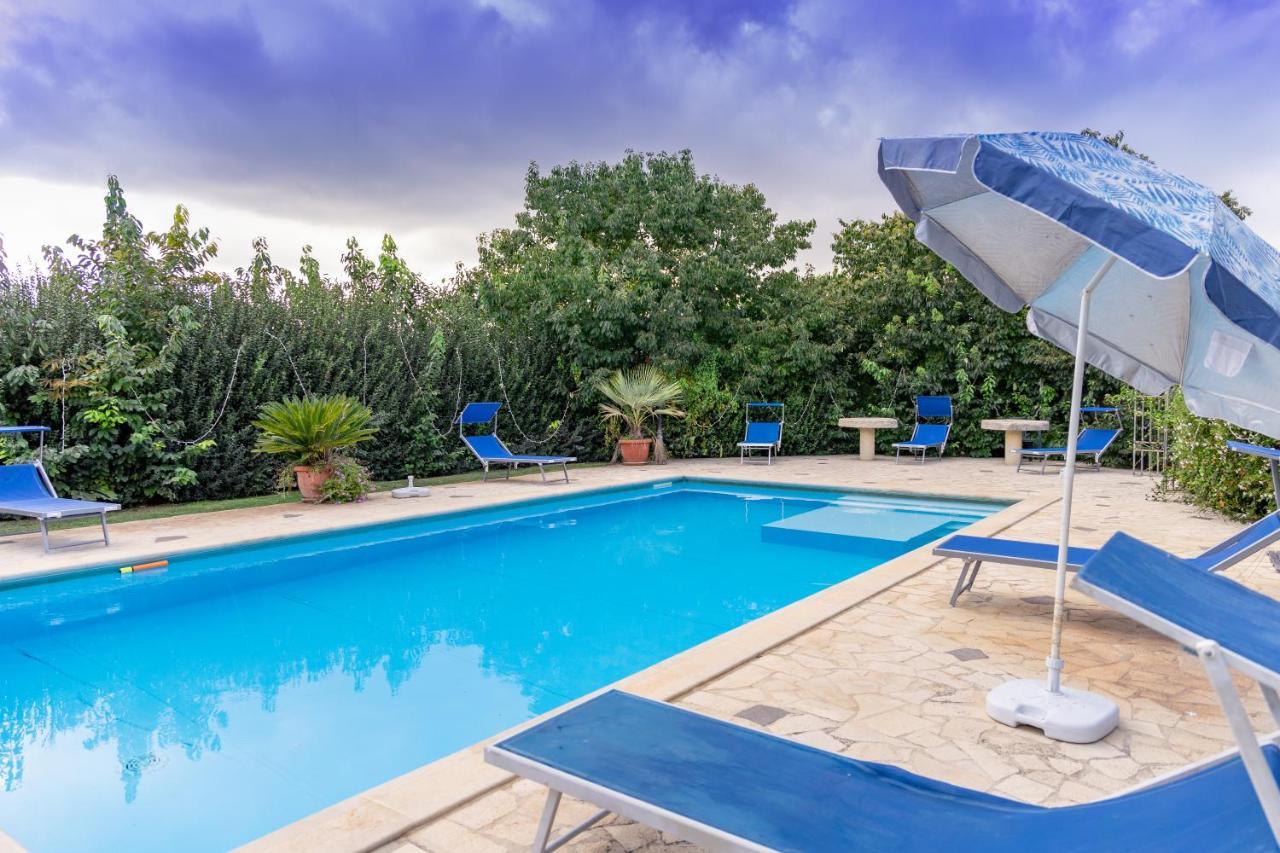Casale Della Contea Guest House โมดิกา ภายนอก รูปภาพ