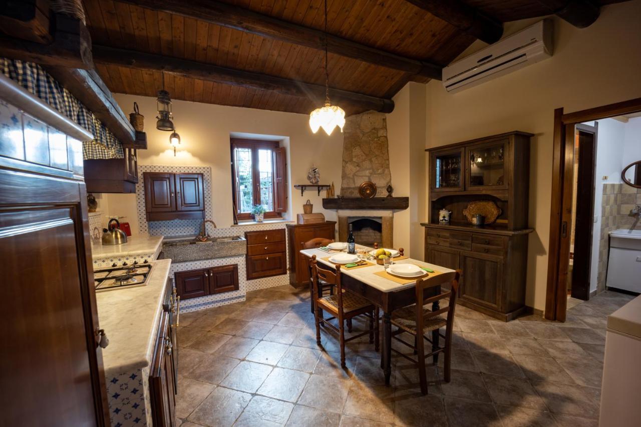 Casale Della Contea Guest House โมดิกา ภายนอก รูปภาพ
