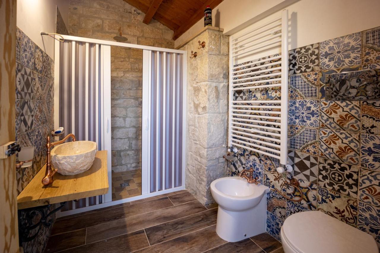 Casale Della Contea Guest House โมดิกา ภายนอก รูปภาพ