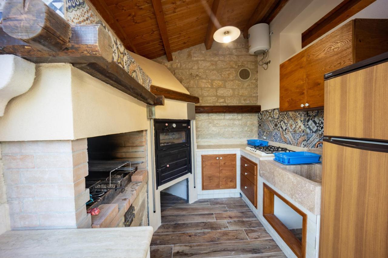 Casale Della Contea Guest House โมดิกา ภายนอก รูปภาพ