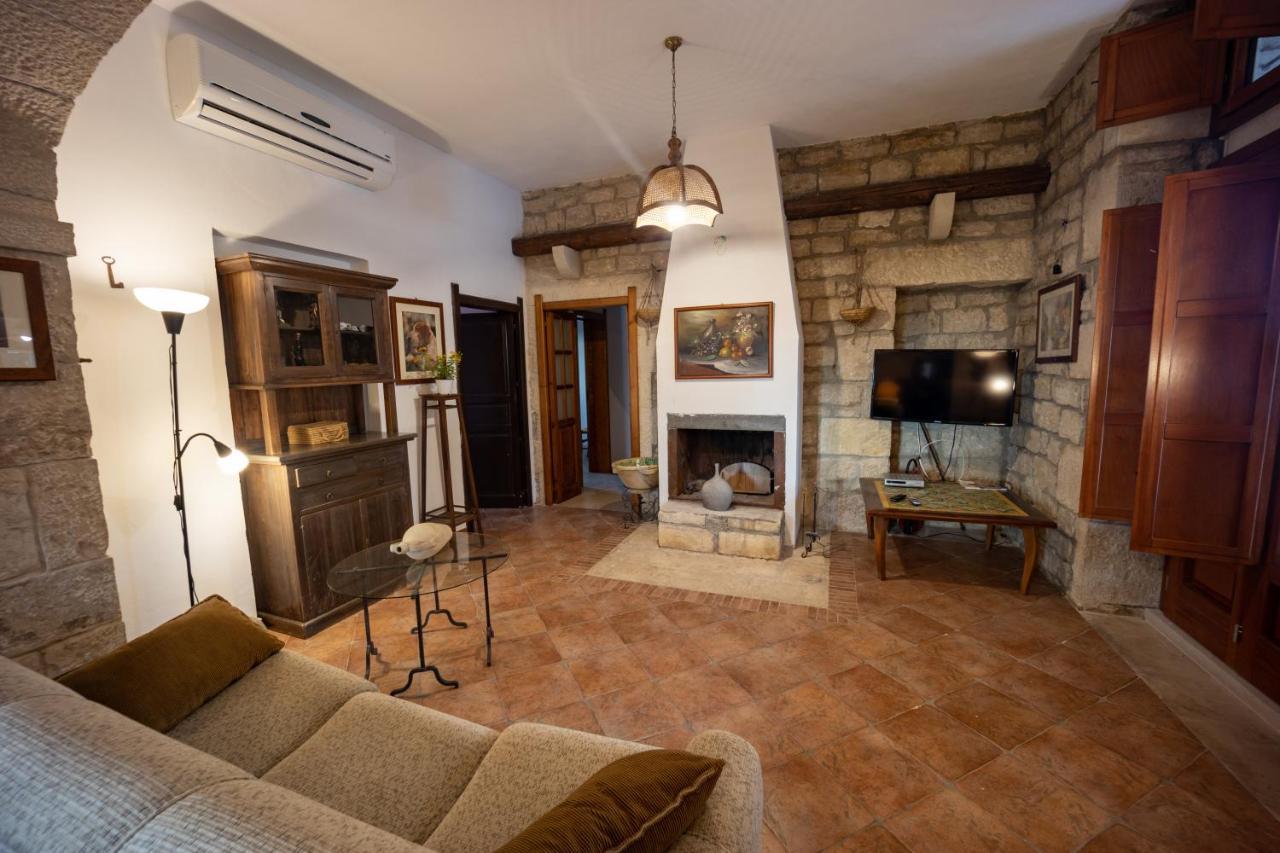 Casale Della Contea Guest House โมดิกา ภายนอก รูปภาพ