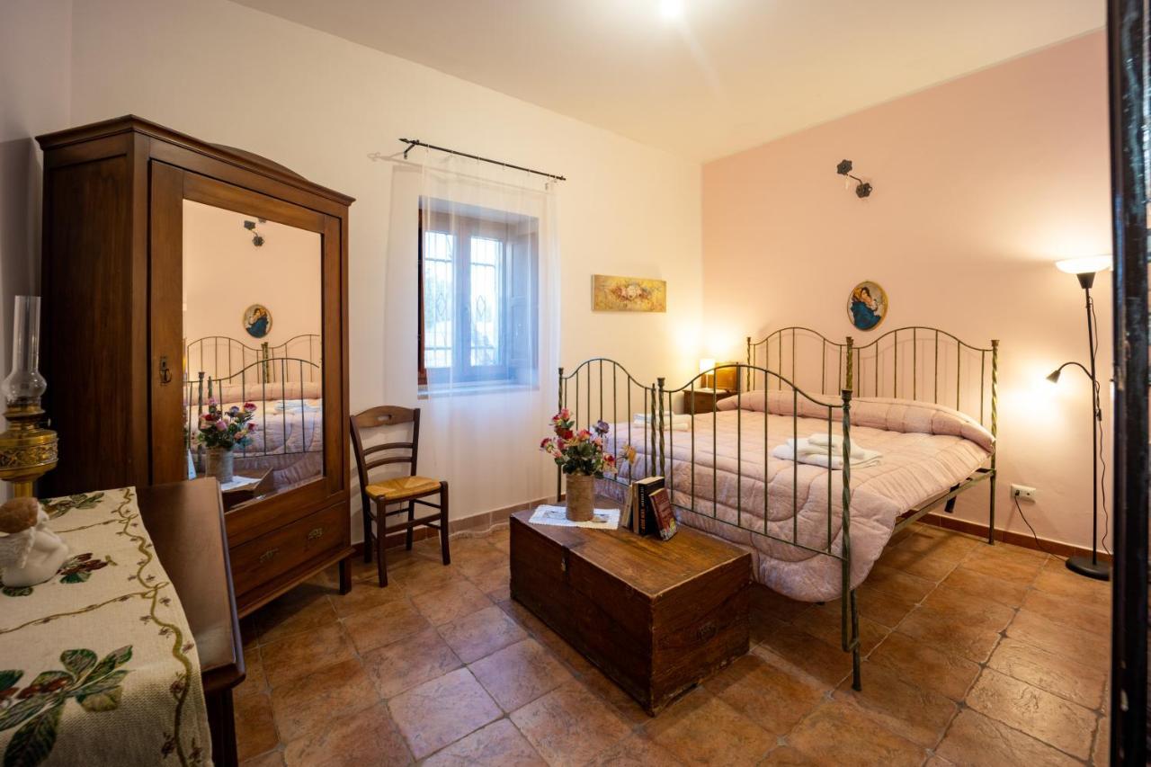 Casale Della Contea Guest House โมดิกา ภายนอก รูปภาพ