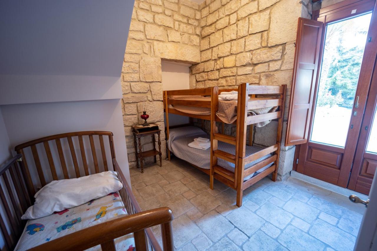 Casale Della Contea Guest House โมดิกา ภายนอก รูปภาพ
