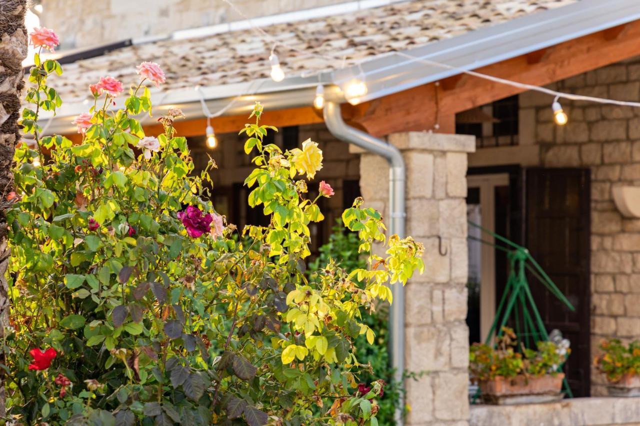 Casale Della Contea Guest House โมดิกา ภายนอก รูปภาพ