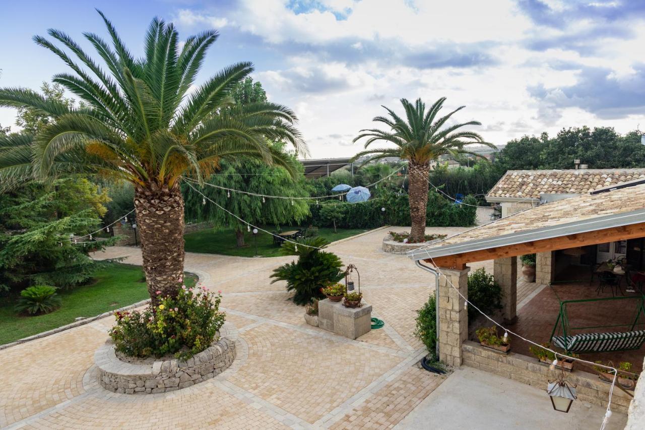 Casale Della Contea Guest House โมดิกา ภายนอก รูปภาพ
