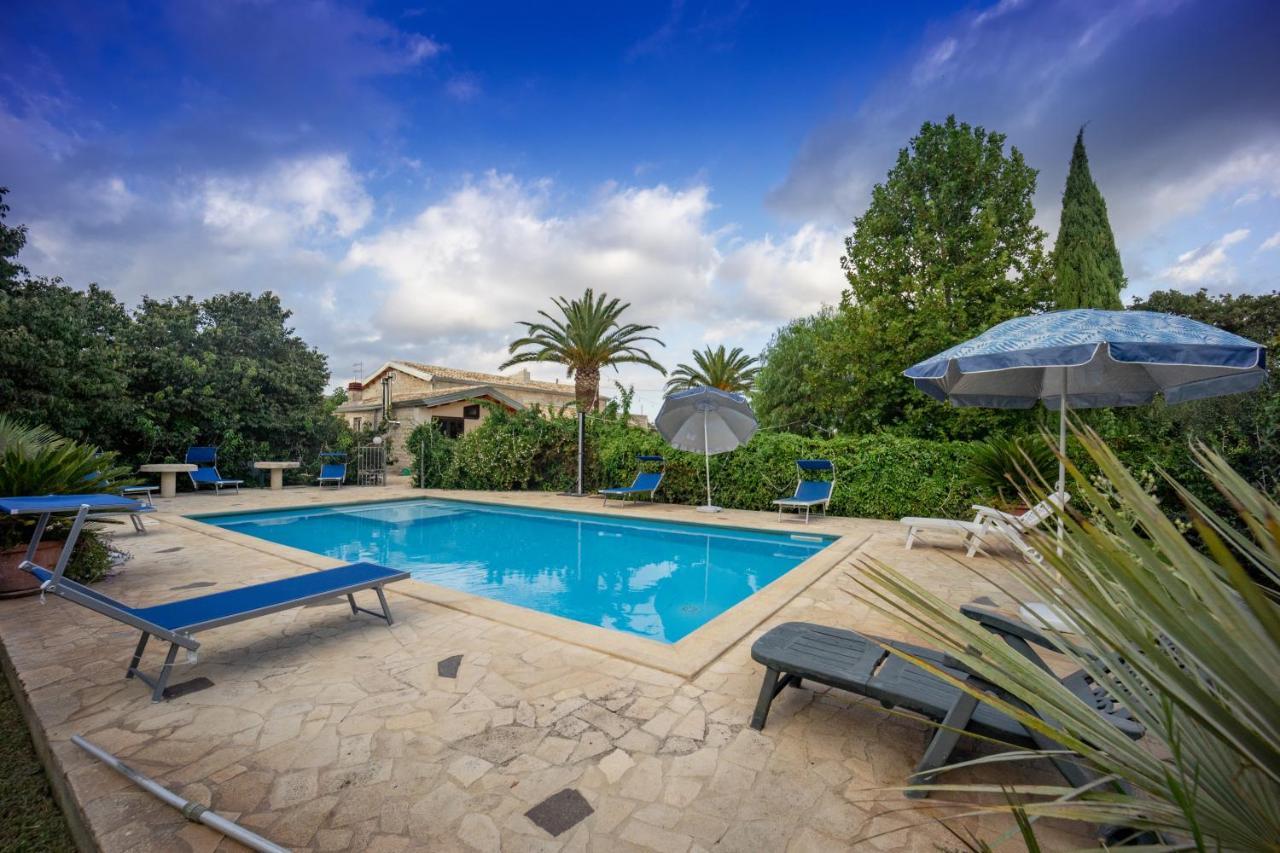 Casale Della Contea Guest House โมดิกา ภายนอก รูปภาพ