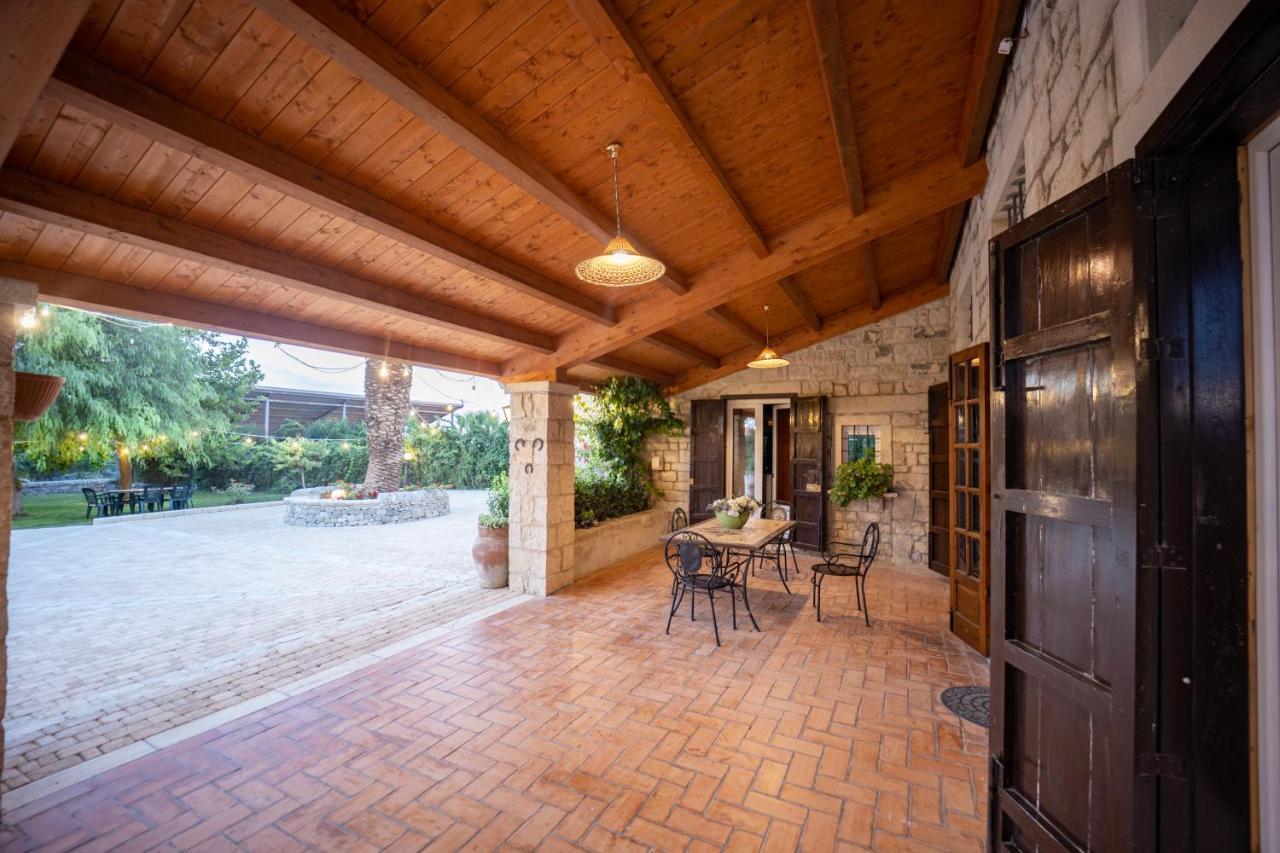 Casale Della Contea Guest House โมดิกา ภายนอก รูปภาพ