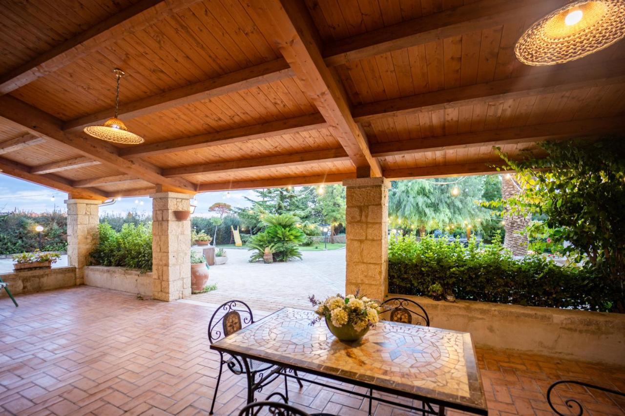 Casale Della Contea Guest House โมดิกา ภายนอก รูปภาพ