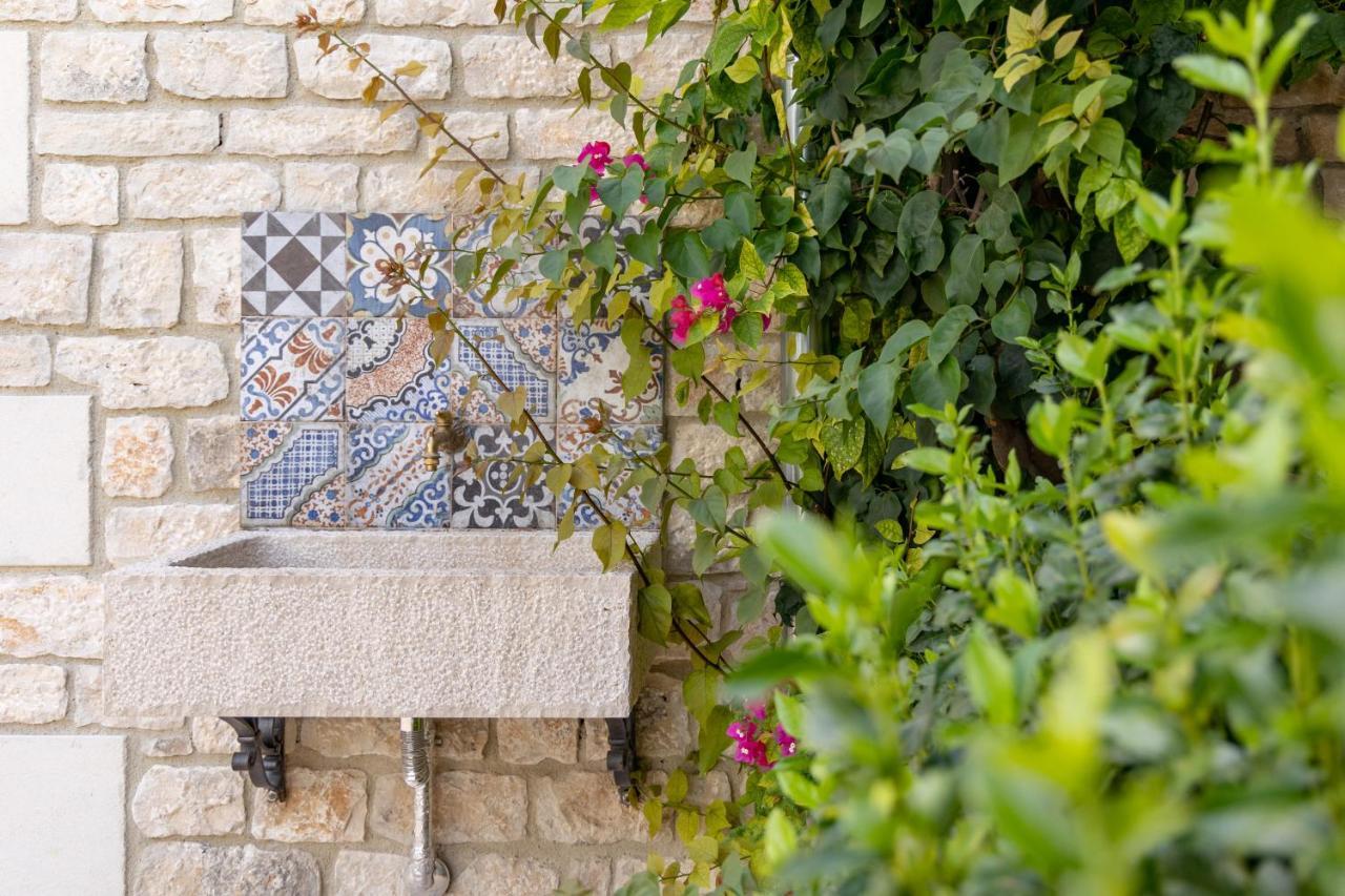 Casale Della Contea Guest House โมดิกา ภายนอก รูปภาพ