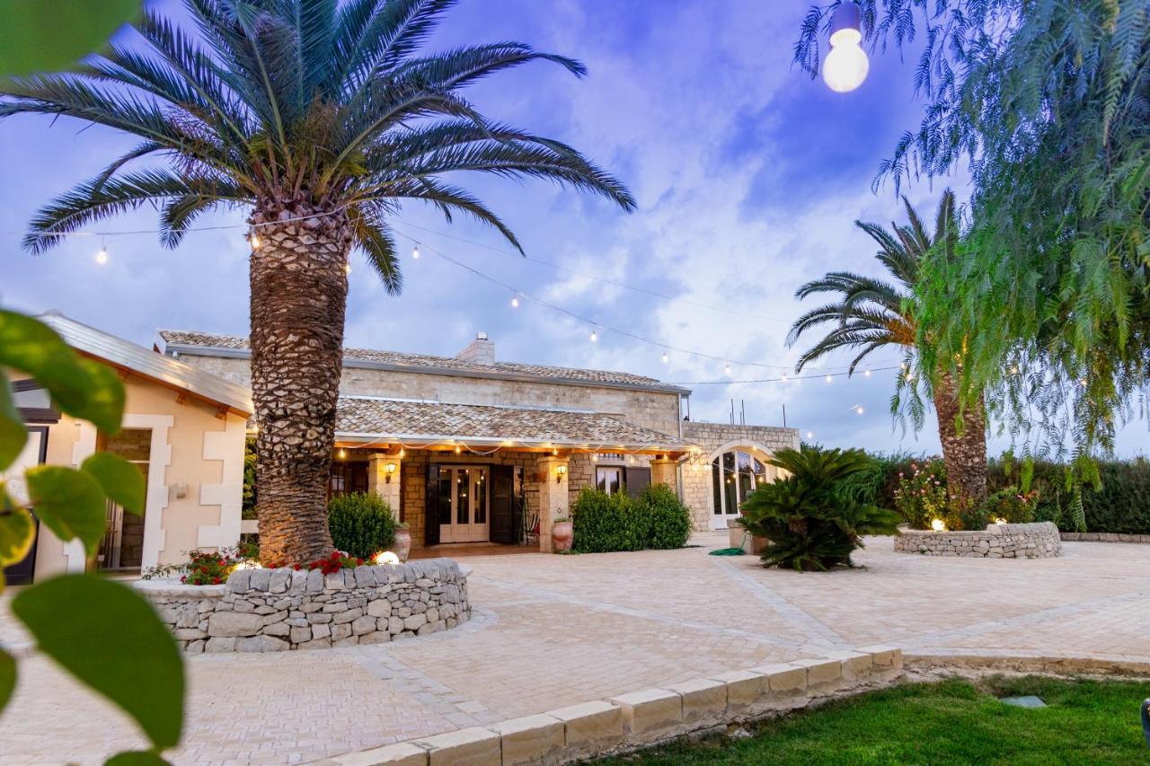 Casale Della Contea Guest House โมดิกา ภายนอก รูปภาพ